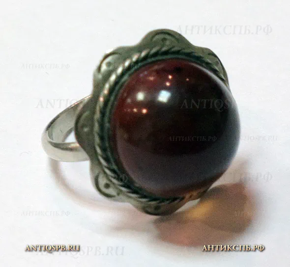 Перстень с янтарем. Винтажная бижутерия. СССР. Вт. пол. ХХ века. №20390 